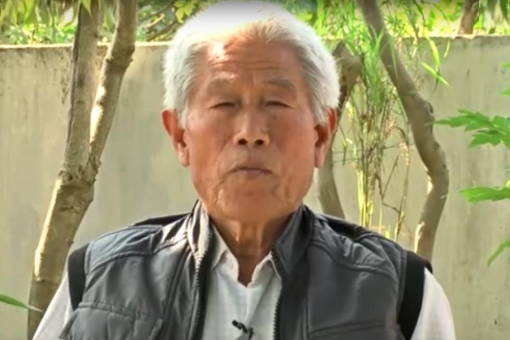 KOBNA ŠETNJA: Ovaj čovek je zarobljenik iz rata koji se okončao pre 50 godina (VIDEO)