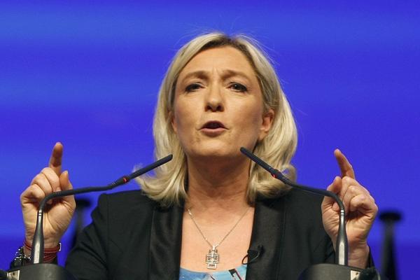 FREGZIT: Le Penova obećala da Francuska LETI iz EU, ako ona dođe na vlast! (FOTO)