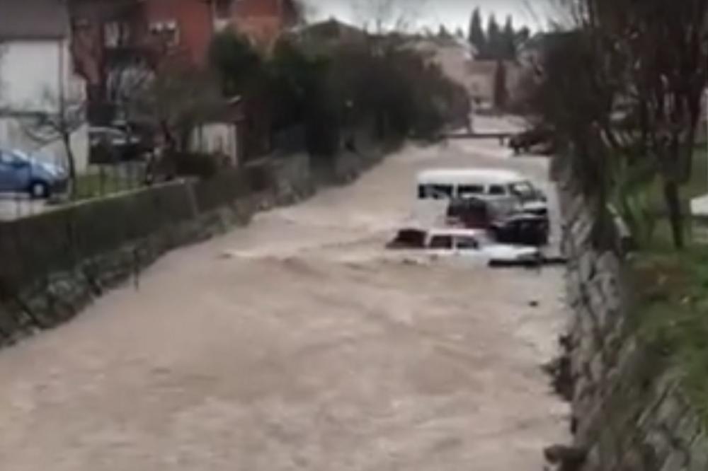 OLUJA NAPRAVILA LOM u Crnoj Gori! Najviše stradali Budva i Risan! (VIDEO)