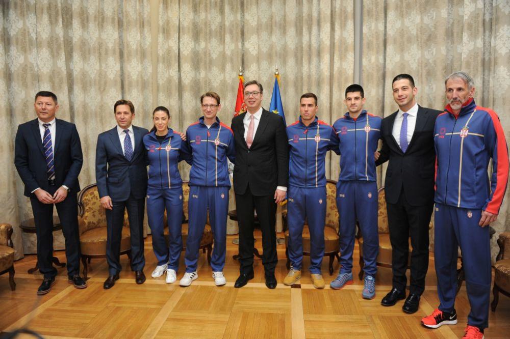 Vučić primio atletičare i otkrio zašto ga je Ivana Španović uplašila! (FOTO)