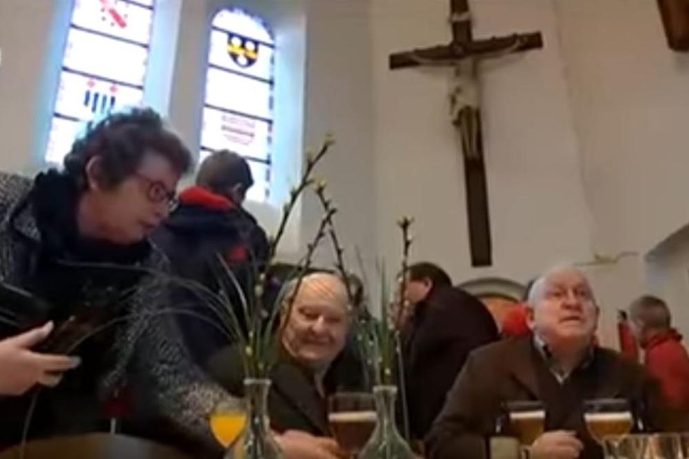 A POSLE SLUŽBE, PIVO ZA SVE: Sveštenik otvorio pab u crkvi! (VIDEO)