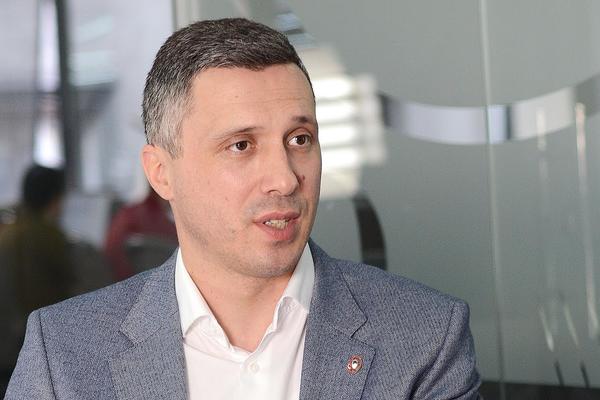 BOŠKO OBRADOVIĆ: Aleksandar Vučić je LIDER homoseksualnog lobija u SRBIJI!