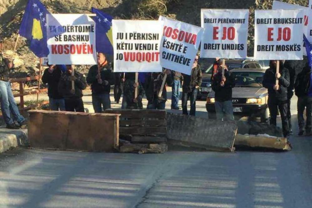 SRBI NAPADNUTI NA KOSOVU: Albanci kamenovali autobuse sa Srbima koji su krenuli na miting SNS!