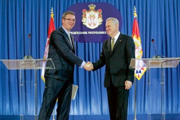 Da li je Vučić zabio nož u leđa Nikoliću? Oceubistvo u srpskoj politici, Srbija na kauču profesora Petra Jevremovića! (FOTO)