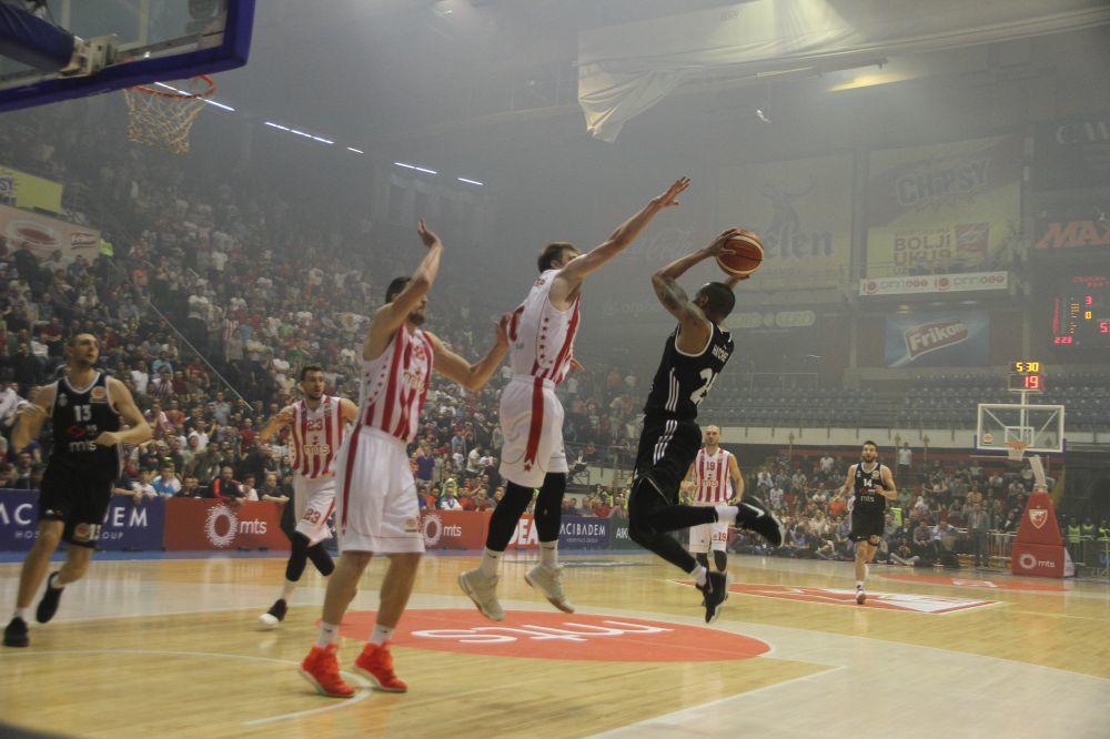 Kakva drama u košarkaškom derbiju: Zvezda bila pred pobedom, ali se Partizan vratio iz ambisa i učinio nemoguće (VIDEO)