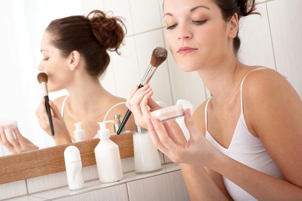 NEĆETE MOĆI BEZ OVOG TRIKA: Evo kako da šminkom SMANJITE NOS