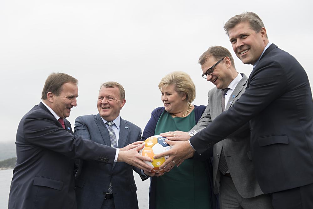 Hladni kao špricer: Da li se ovo nordijski premijeri šale na račun Trampa? (FOTO)
