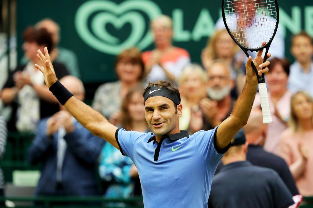 Federer ponovo demonstrirao moć! Švajcarac poslao ozbiljno upozorenje rivalima za vimbldonski trofej!