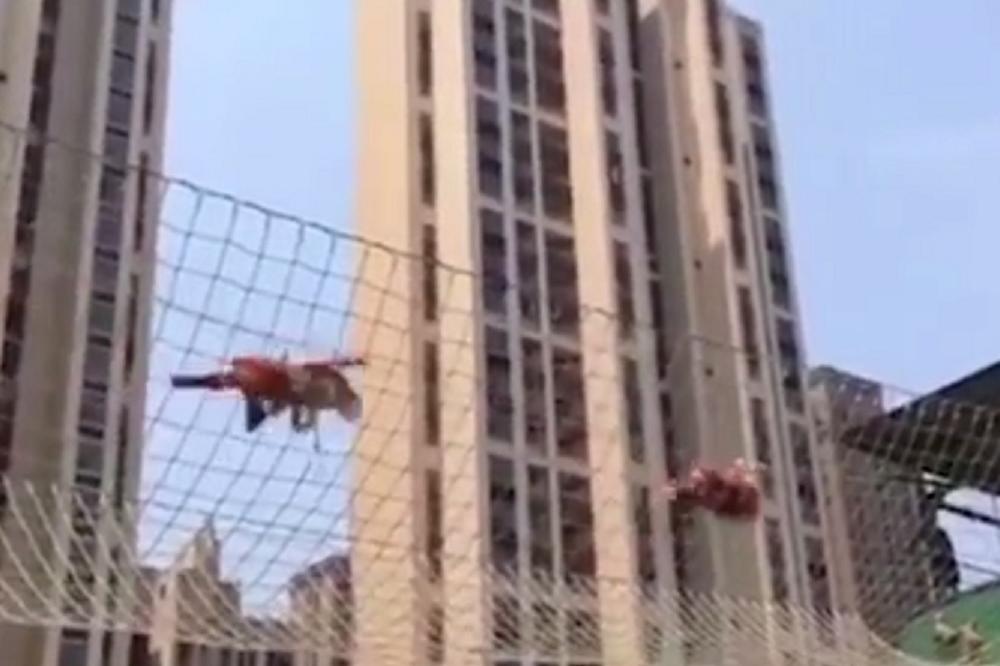Da li je to Spajdermen? Kineski vatrogasci su objasnili kako se trenira! (VIDEO)
