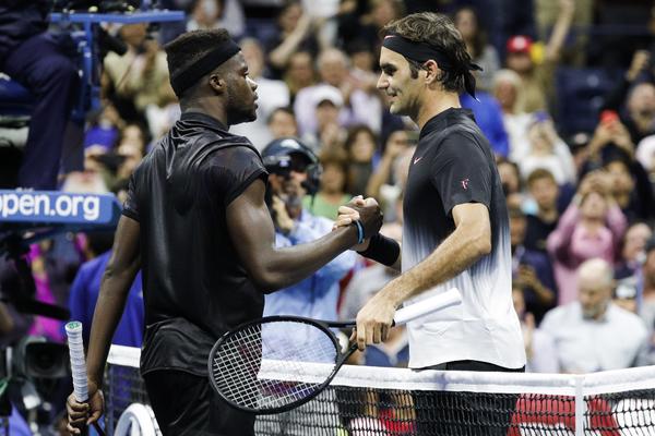 ZAMALO NOVA SENZACIJA NA US OPENU: Federer kroz dramu do pobede u 1. kolu! (FOTO)