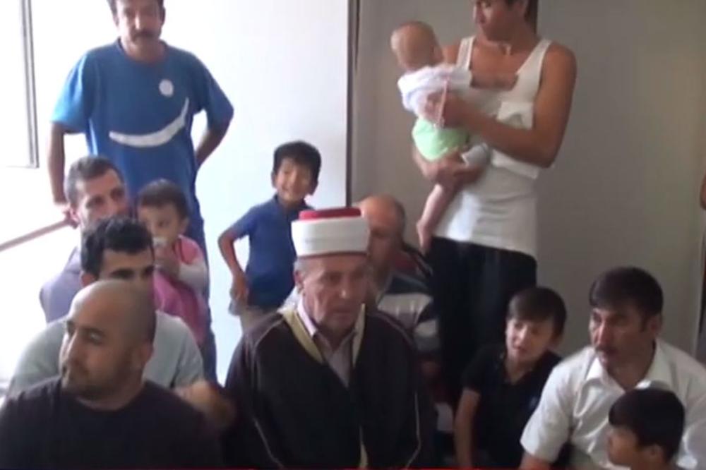 MASOVNO OBREZIVANJE U BEOGRADU: Islamska zajednica organizovala sunet dece u centru za izbeglice u Krnjači (VIDEO)
