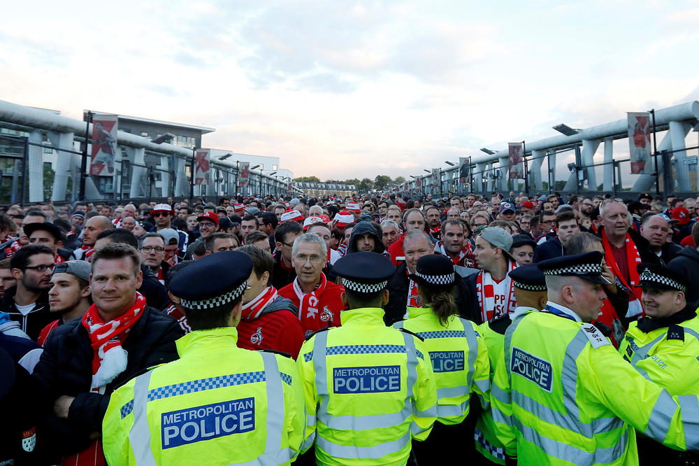 Kako će UEFA reagovati na haos u Londonu?! Pokreće se postupak protiv Arsenala i Kelna: Ne piše im se dobro! (FOTO) (VIDEO)