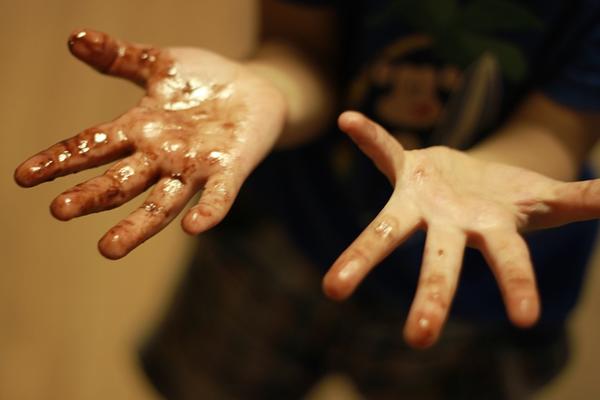 Učiteljica objasnila deci zbog čega je BITNO prati ruke: Način na koji je to uradila će vas ZGROZITI! (FOTO)