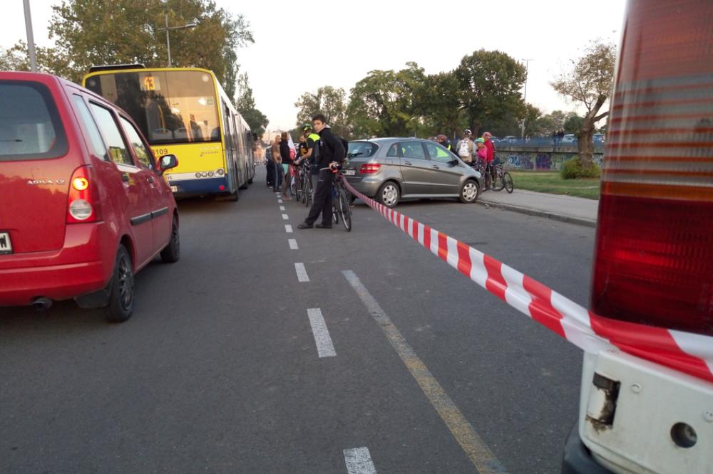 KRITIČNA MASA: Biciklisti su danas protestovali protiv parkinga oko Ušća! (FOTO)