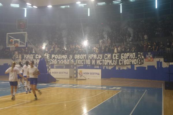 Bilo je svega! Šou! Navijači Partizana i košarkašice napravili spektakl u Hali sportova! (VIDEO)