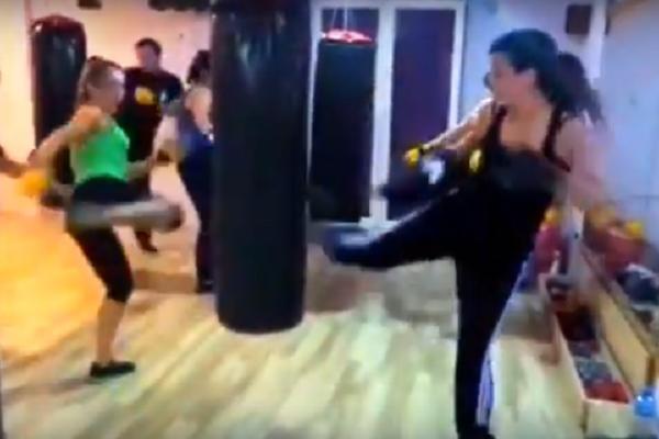 DOSAD NEVIĐENI SNIMAK JELENE MARJANOVIĆ: Trenirala je kardio boks, vežbala svakog dana i bila PRAVI LAF! (VIDEO)
