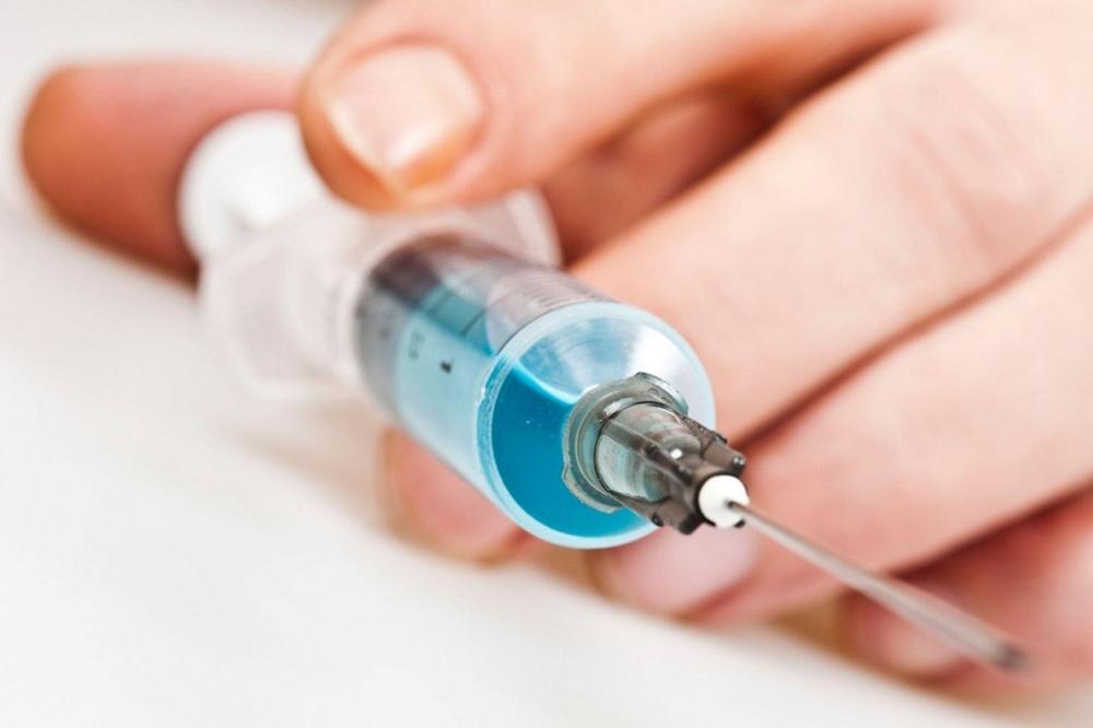 VAKCINA PROTIV GRIPA STIŽE SLEDEĆE NEDELJE: Da li će biti dovoljno vakcina za sve?