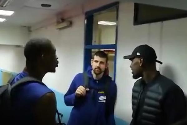 Možda nisu pričali sa novinarima, ali zato su se igrači Barse siti ispričali sa košarkašem Zvezde! (VIDEO)