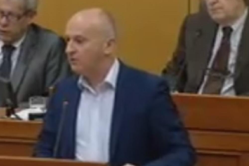 Nisu valjda ustaše DŽABE KLALE SRBE?! Skandal hrvatskog političara TRESE SRBIJU! (VIDEO)