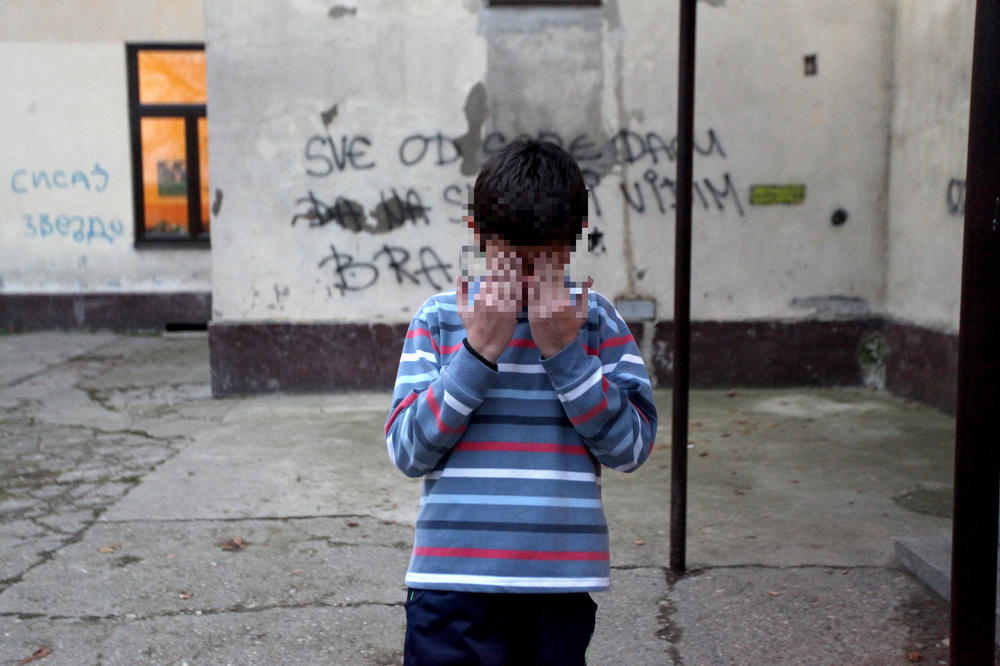 STRAŠNO JE ŠTA NAM SE DOGAĐA! Dvoje dece PRETUČENO u Beogradu u razmaku od deset minuta