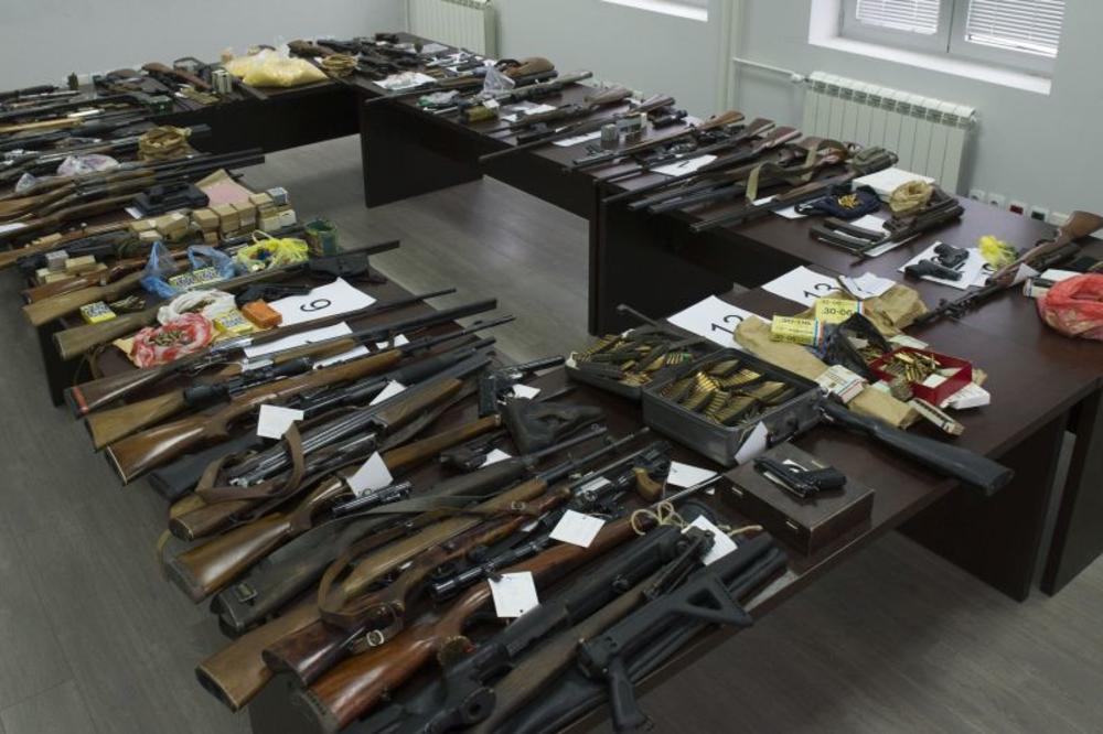 PALO 139 OSOBA U VELIKOJ AKCIJI POLICIJE: Pronađeno 129 kg droge, bombe, puške, zolje i otkriveno 7 laboratorija... (FOTO)