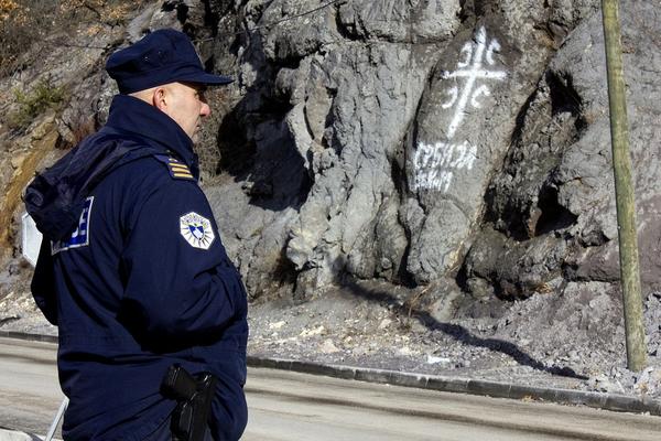 POLICIJA NA KOSOVU POČINJE DA IZRIČE KAZNE ZBOG TABLICA: Od sutra kreće NOVČANO KAŽNJAVANJE Srba!