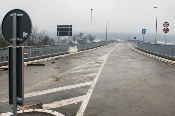 NIKADA OTVOREN, A SVEČANO OTVOREN! Most Bratoljub zvrji prazan, BiH i Srbija ne mogu da se dogovore! (FOTO)