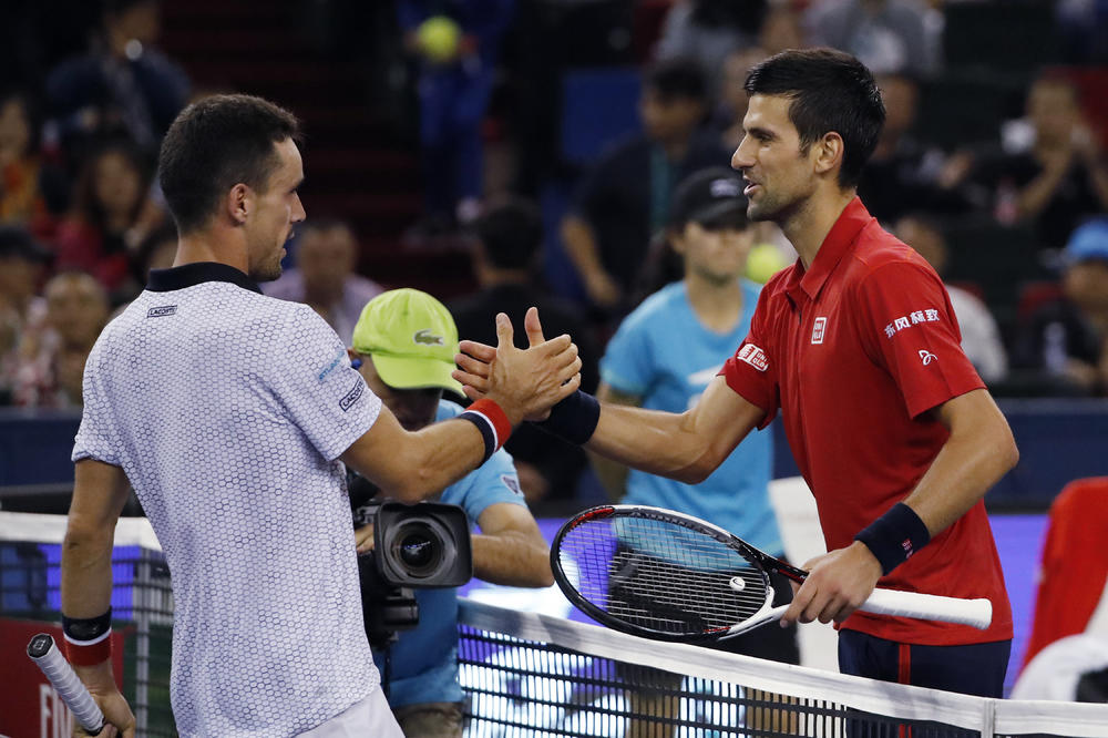 Novak pre povratak na teren dobio veliki kompliment od svog prvog rivala u Abu Dabiju! (FOTO)