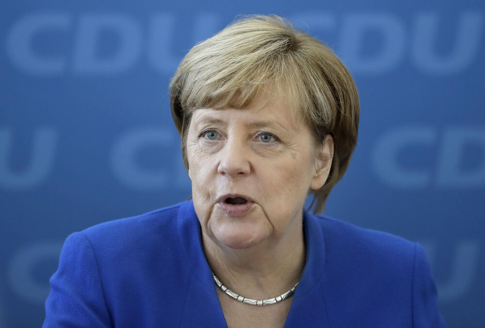 Merkelova odlazi sa čela CDU 
