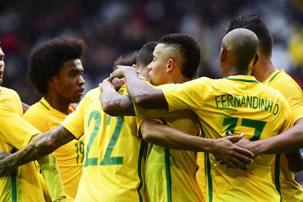 ŠTA BI BILO KAD BI BILO: Da se gledaju plate fudbalera Brazil bi bio šampion sveta, a Srbija među 16! To i nije tako loše, zar ne? (FOTO)