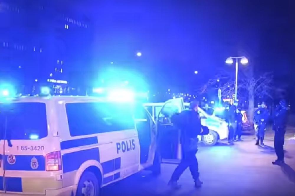 TERORISTIČKI NAPAD U ŠVEDSKOJ! Ručnom BOMBOM gađana POLICIJA u Malmeu! (VIDEO)