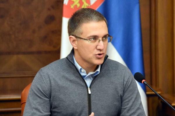 Stefanović: Opoziciji je jedini interes da zasednu u fotelju