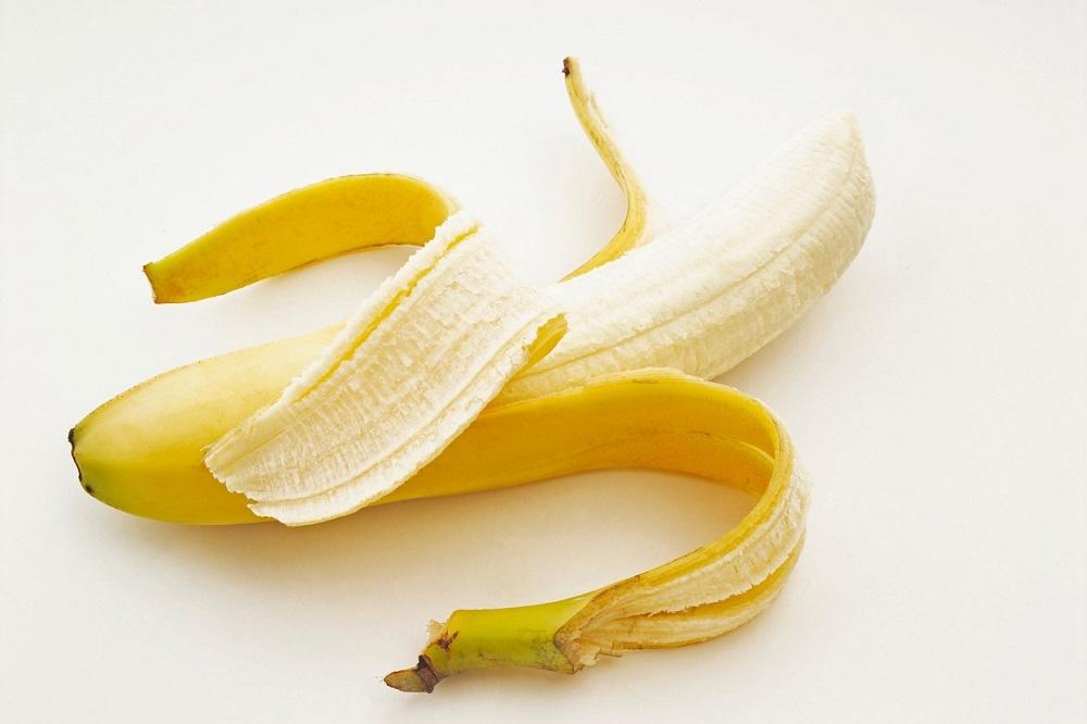 Dodajte polovinu banane
