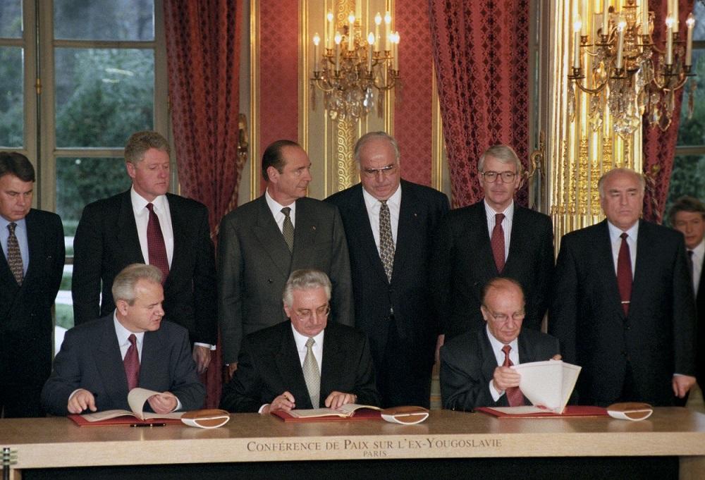 Potpisivanje Dejstonskog sporazuma Slobodan Milošević, Franjo Tuđman, Alija Izetbegović, Bil Klinton, Žak Širak