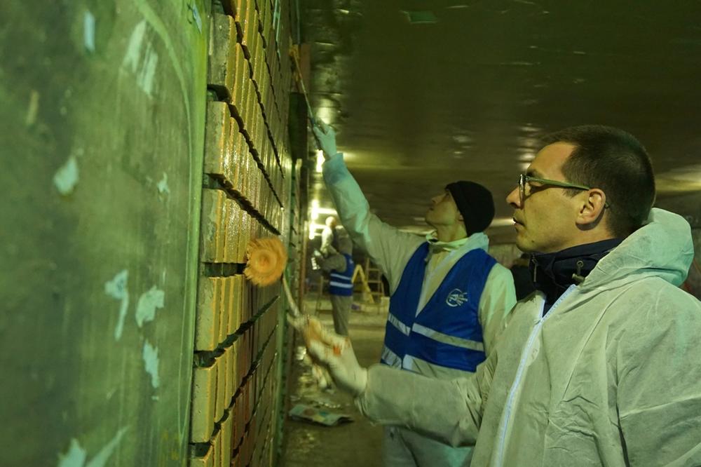 Grupa građana Šta radite bre nastavila da uređuje Beograd, očistili podzemni prolaz