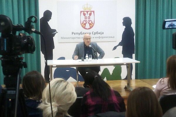 Ministar Vukosavljević: Čini mi se da su postojala spretnija rešenja od slogana, ali oni su samo jedna od mera