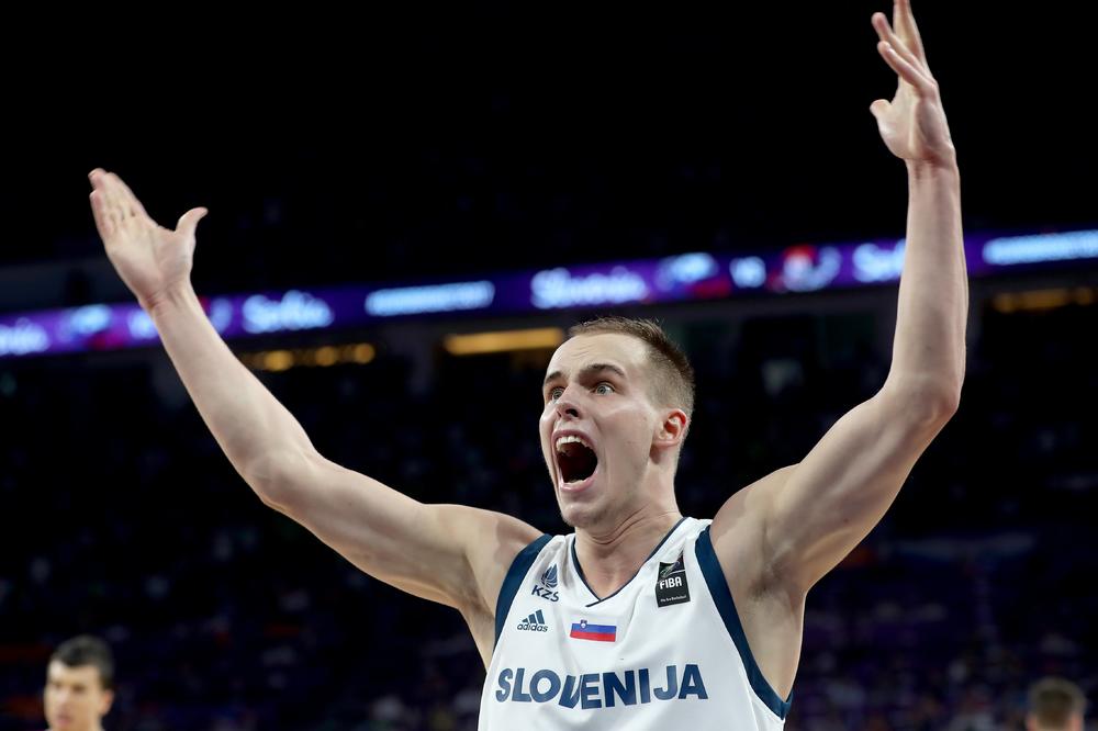 SVE JE OVO JEDNO VELIKO... Junak Slovenije iz finala Eurobasketa raspalio po FIBA kako niko nije dugo!