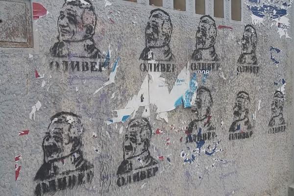 TUGA I OPOMENA: Grafiti sa likom ubijenog Olivera podsećaju na pravdu koja čeka