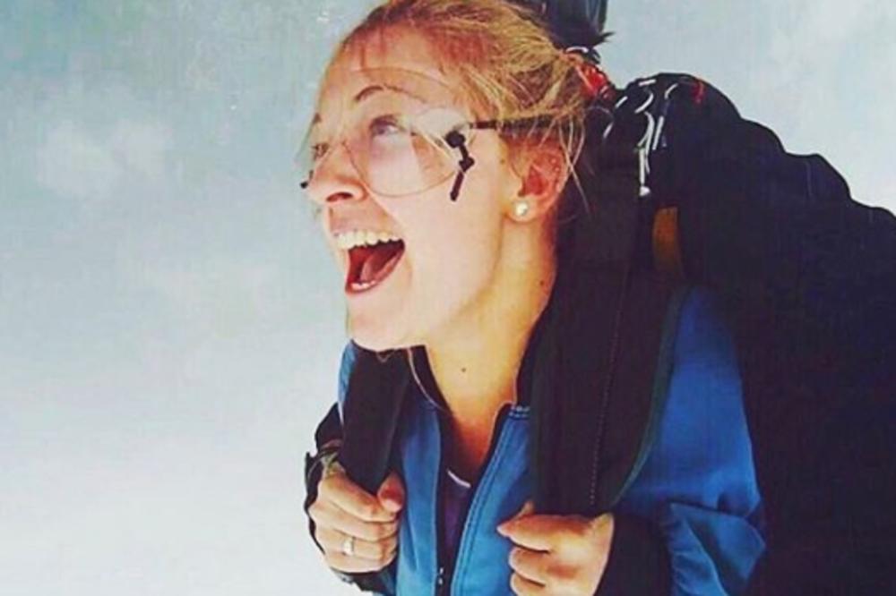 MISLILA SAM DA ĆU SIGURNO UMRETI: Skakala je padobranom iznad Alpa, a onda se dogodilo ono čega se najviše PLAŠILA!