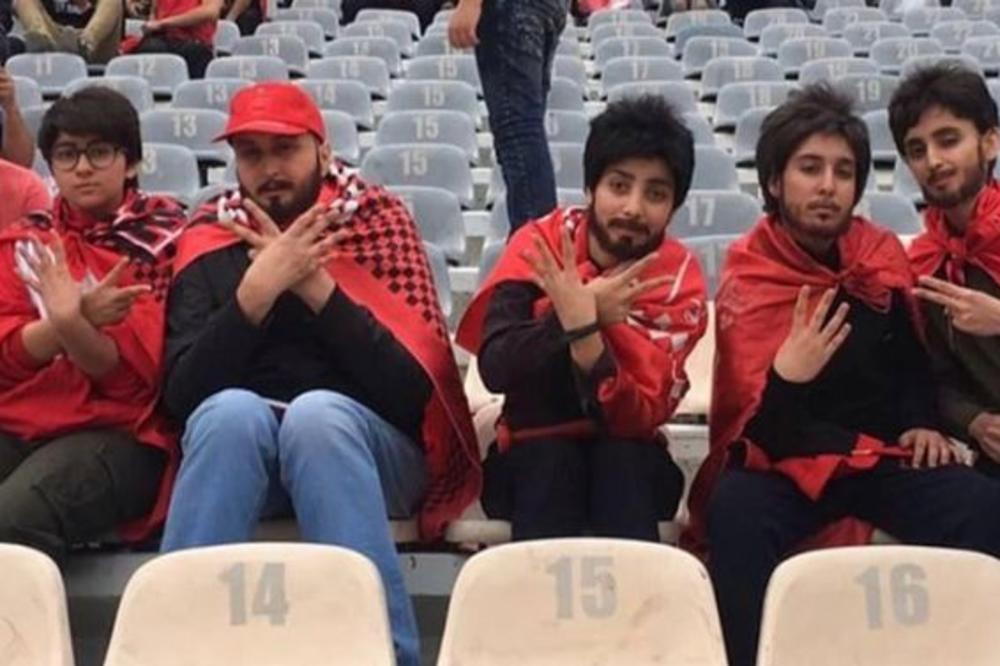 PRKOSE SISTEMU: Ove Iranke su se prerušile u MUŠKARCE kako bi gledale fudbal! (VIDEO)