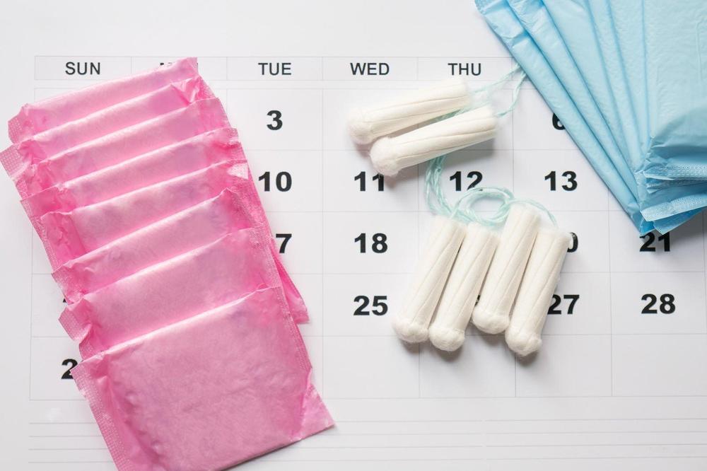 TAMNOSMEĐA, NARANDŽASTA, CRVENA: Boja menstruacije otkriva sve BAŠ SVE o vašem zdravlju! (GIF)