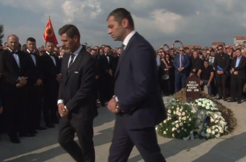 Zoran laković i Zvonimir Boban su ispred UEFA prisustvovali sahrani Fadilja Vokrija  