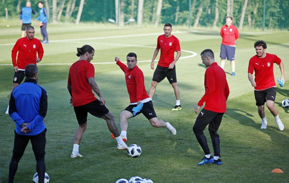 Fudbaleri Srbije su na prvom treningu u Svetlogorsku igrali 'ševe