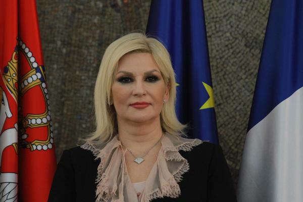 Mihajlović: Aerodrom će početi sa radom za tri sata