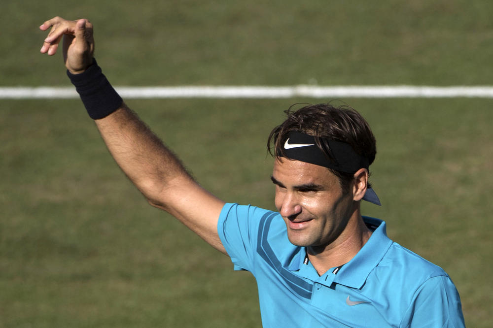 NIŠTA OD 99. TITULE! Federer poražen od Ćorića u finalu Halea!