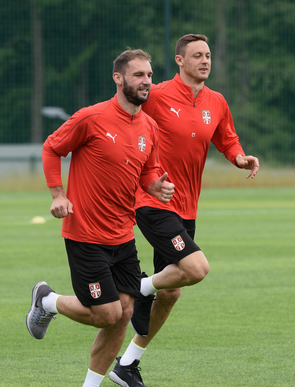 Branislav Ivanović i Nemanja Matić dobro raspoloženi na treningu u Svetlogorsku  