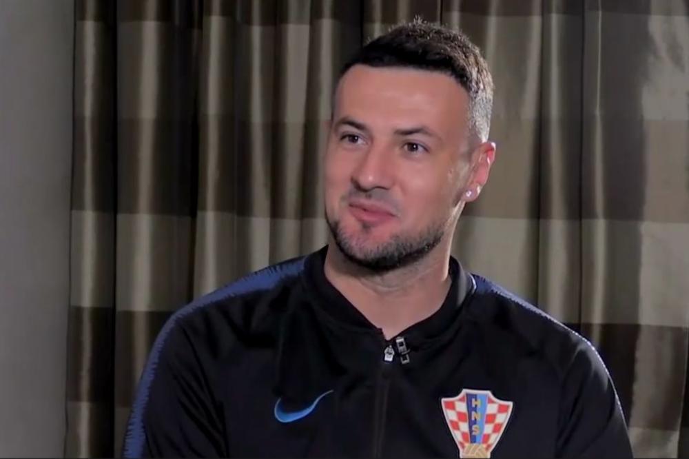 ISPRAVKA: Golman Hrvatske nije rekao da protiv Engleza igra za Majke Srebrenice! (FOTO)