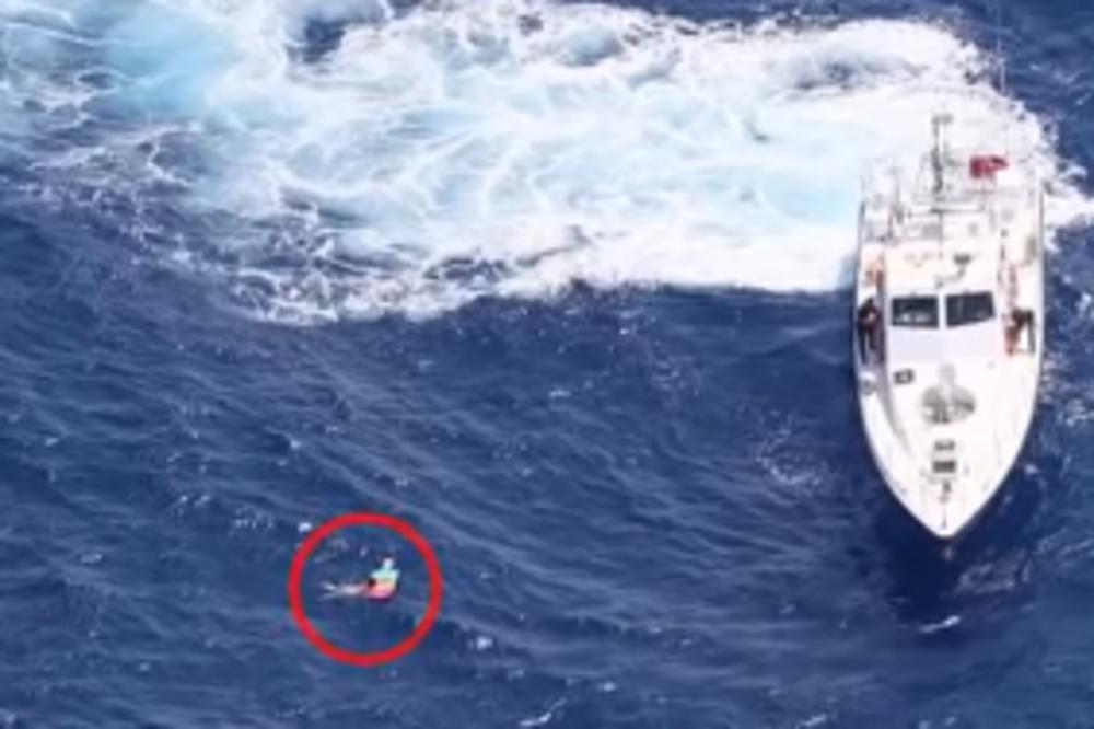 VRIŠTALA SAM ALI ME NIKO NIJE ČUO: Olga je IGNORISALA upozorenja da ne ulazi u vodu u GRČKOJ, pa je završila na otvorenom moru, NA DUŠEKU! (VIDEO)