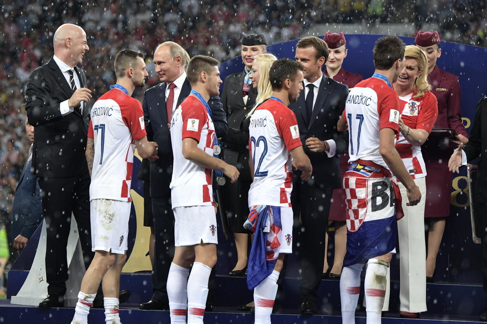 Fudbaler Hrvatske odbio da se rukuje sa Putinom?! Kad vidite o kome je reč, verovaćete da je to uradio namerno, a nije Vida! (VIDEO)