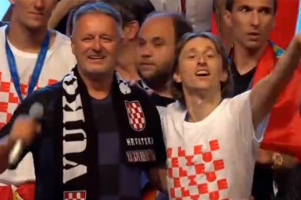 LUDO SE ZALJUBIŠ, PA OTKRIJEŠ DA TIP IMA ISTETOVIRANU SVASTIKU! Nemačka novinarka o navijanju za reprezentaciju Hrvatske!